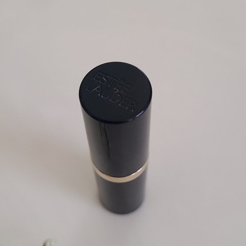 Estee Lauder Lipstick - Picture 9 of 13